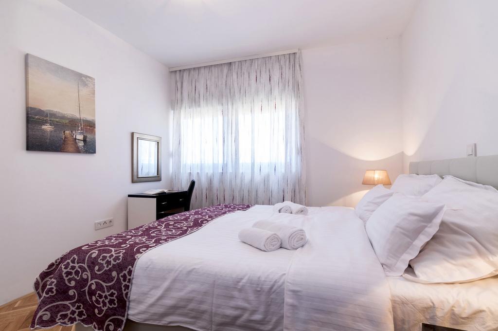 White Residence Accommodation Sukošan Extérieur photo