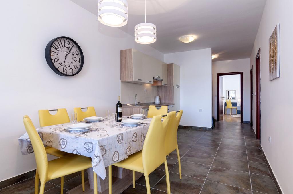 White Residence Accommodation Sukošan Extérieur photo