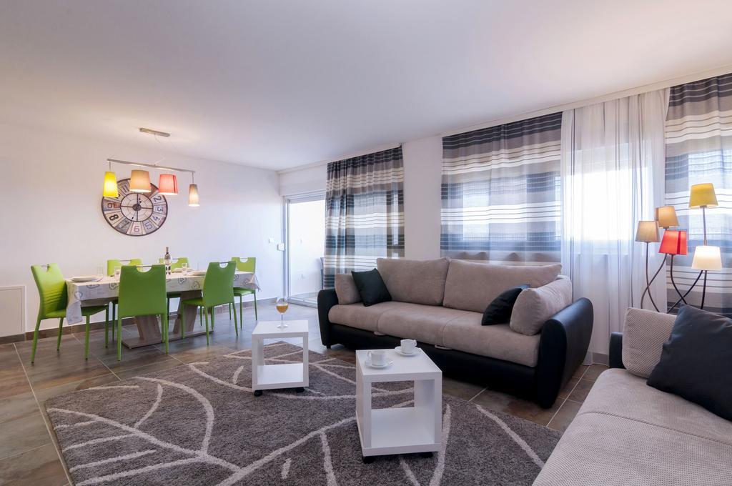 White Residence Accommodation Sukošan Extérieur photo
