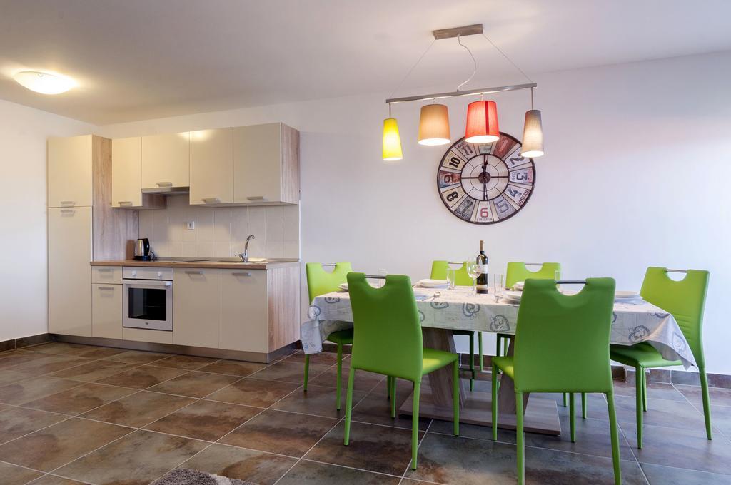 White Residence Accommodation Sukošan Extérieur photo